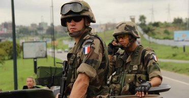 Франция обнаружила фейковый сайт вербовки на войну в Украине с признаками российской ИПСО, — Guardian