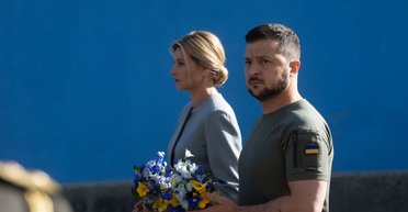 Стилист раскритиковала черный костюм в котором Елена Зеленская прибыла в США (фото)