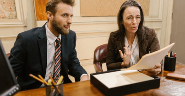 Женщина развелась с мужем из-за того, что он не мылся и редко чистил зубы (фото)