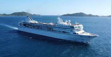 Люди могут "жить вечно" на огромном круизном лайнере, потратив меньше, чем на квартиру