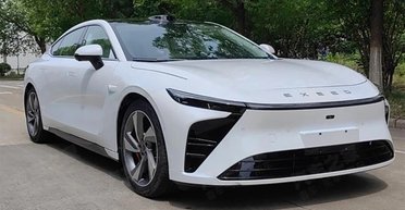 Недорогой премиум: рассекречен флагманский электрокар Chery с запасом хода 700 км (фото)