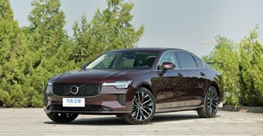 Улучшенный флагман: новый большой седан Volvo поступает в продажу (фото)