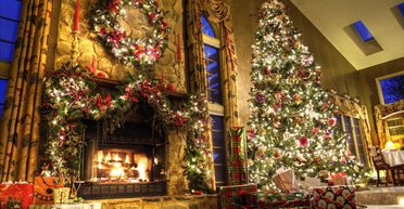 Как правильно украсить елку: новогодние игрушки, которые принесут процветание и здоровье в 2025 году