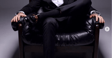 Вслед за Александром Волошиным из Украины выехал его друг-иллюзионист Дмитрий Евтушенко — блогерша