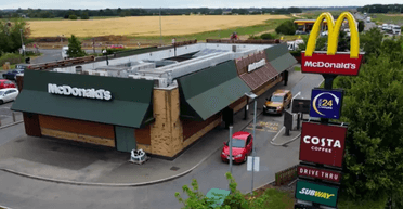 100-часовая рабочая неделя: в британском McDonald's и на фабрике работало 16 рабов