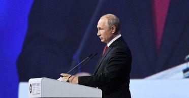 Дает Москве шанс увеличить доходы: ослабление санкций против РФ будет "ограниченным", — Bloomberg