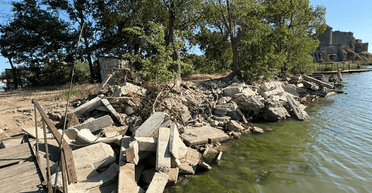 С фрагментами ракет: в Одесской области власти сбросили отходы после удара РФ на территорию водного фонда