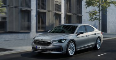 На украинский рынок выходит новая Skoda Superb 2024: комплектации и цены (фото)