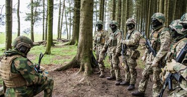 Венгрия отклонила предложение Евросоюза направить в Украину военных инструкторов, — Сийярто