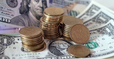 Не сбиться с курса. Упадет ли гривна до конца года и в 2018 году