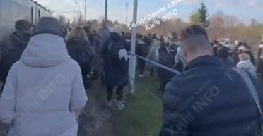 Поїзд "Перемишль-Київ" замінували, — соцмережі