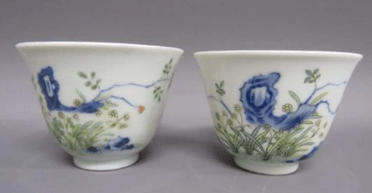 "Битий фарфор": коробка зі старим посудом на горищі виявилася китайським антикваріатом