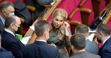 Змішати, але не збовтувати. З ким найближчим часом можуть вступити в коаліцію "Слуги народу"