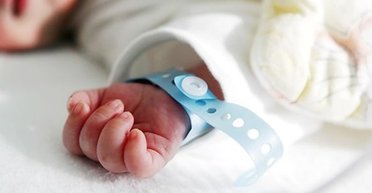 Беременная женщина шокировала брата признанием: хочет назвать ребенка в честь известного автодилера