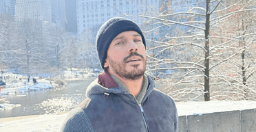 Російські коміки "вийшли" із закликом покласти кінець війні (фото)