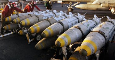 Над ядерной пропастью: Почему Путин ждет, что США сбросят бомбу на подземный объект в Иране