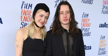 Еще один Калкин: брат известного актера появился на публике с невестой