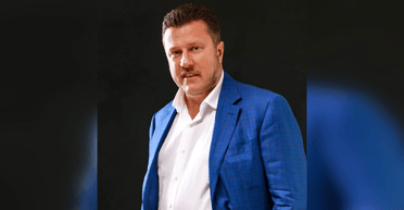 78 объектов недвижимости: кто на самом деле владеет квартирой с "золотым унитазом"