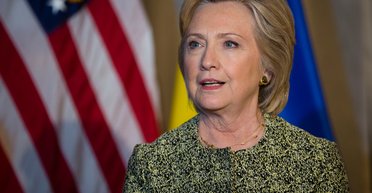 "Черный лебедь" Клинтон. Почему кандидат от демократов может проиграть Трампу