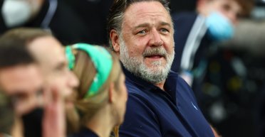 Рассел Кроу збрив бороду: який тепер вигляд має актор (фото)