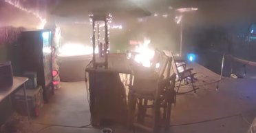 Убытки на сотни тысяч: литий-ионная батарея подожгла дом, хозяин предупредил об угрозе