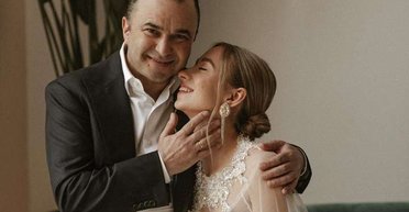 "Може виїжджати": дружина Павліка зізналася, чи проведуть вони відпустку за кордоном (фото)