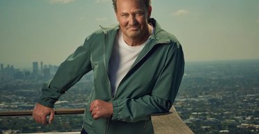 "Голливудская трагедия": покойный звезда "Друзей" Мэттью Перри вернется на экраны (видео)