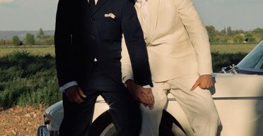 Сан и Мия: дизайнер Симон Порт Жакмюс сообщил о рождении близнецов