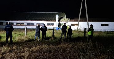 Погрожував ножем: у Польщі прикордонники затримали українця, який перевозив мігрантів (фото)