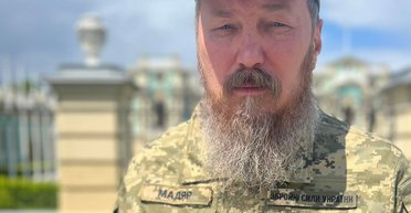 "Ваші кінцівки — по лікоть у крові": Роберт "Мадяр" Бровді різко відповів на санкції Угорщини