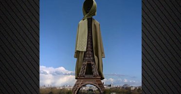 Бренд мусульманського одягу "вбрав" Ейфелеву вежу в хіджаб: реакція французів (відео)