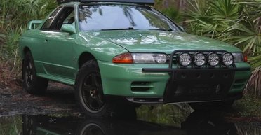 Легендарный спорткар Nissan 90-х превратили в оригинальный внедорожник (видео)