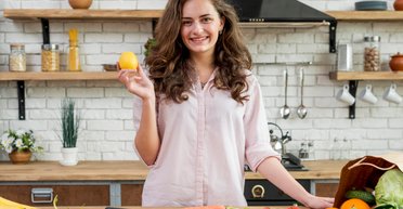 Диетолог назвала 5 лучших продуктов для роста ногтей и волос