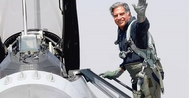 Індійський мільярдер залишив понад 100 млн доларів своєму собаці, дворецькому і кухареві (фото)