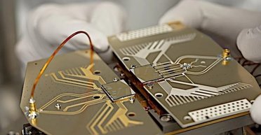 Импорт чипов обвалился на 15%, у Китая большие проблемы: виноваты не только санкции США