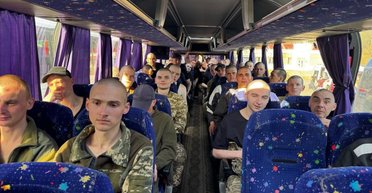 Україна та РФ провели обмін полоненими: додому повернулися 277 українських бійців (фото)