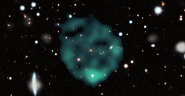 Порушує правила: виявлено нову загадкову структуру біля центру Чумацького Шляху (фото)