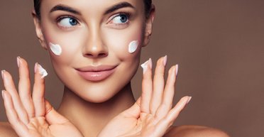 Как ухаживать за кожей во время локдауна. Советы дерматолога