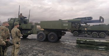 Дроны и 5-тонные телескопические погрузчики: Литва продолжает поставлять оружие Украине (фото)