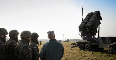 "С согласия украинской стороны": НАТО размышляет над тем, чтобы сбивать ракеты РФ у границ