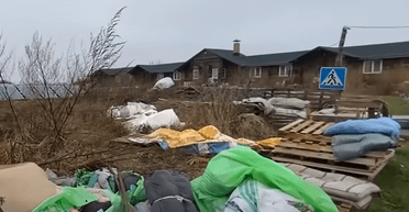 Авто для ВСУ продаются, а гуманитарка гниет: под Киевом вспыхнул скандал с волонтерами (видео)