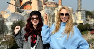 "Наколядовала 10 тысяч": Оля Полякова показала, как старшая дочь забавно выпрашивает у нее деньги (видео)