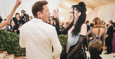 У мережі з'явилися фото третьої дитини Граймс та Ілона Маска