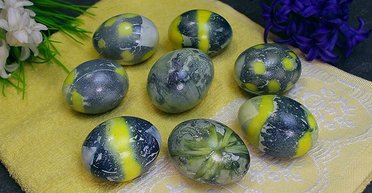 Капуста, куркума, каркаде та цибулиння: як в домашніх умовах зробити екописанки (фото)