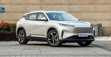 Цена $15000 и запас хода 520 км: выпущен новый электрокроссовер от Peugeot-Citroen (фото)