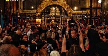 Дочь, внуки и сотни неравнодушных: как во Львове прощаются с Фарион (фото, видео)