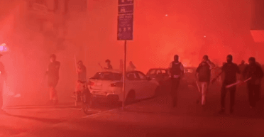 Драки на улицах, пострадавшие и хаос: в Сербии с новой силой вспыхнули антиправительственные протесты (видео)