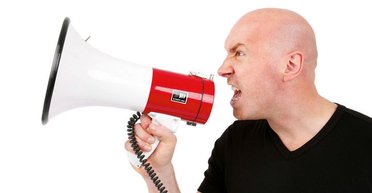 Социальные сети — зло. Почему украинцы  верят конспирологам и теряют человечность