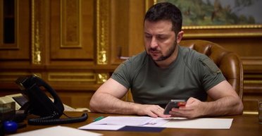 Зеленський не має Telegram на особистому телефоні через загрозу кібертак РФ, — NYT
