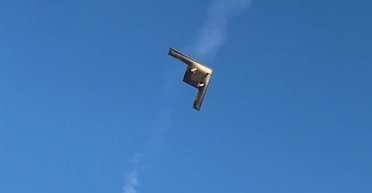 Уже не тайна: в США показали первый полет стелс-бомбардировщика B-21 Raider (видео)